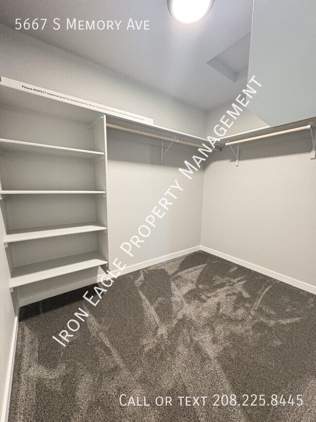 Building Photo - 5667 S Memory Ave
