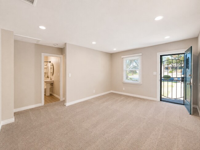 Building Photo - 440 E Puente St
