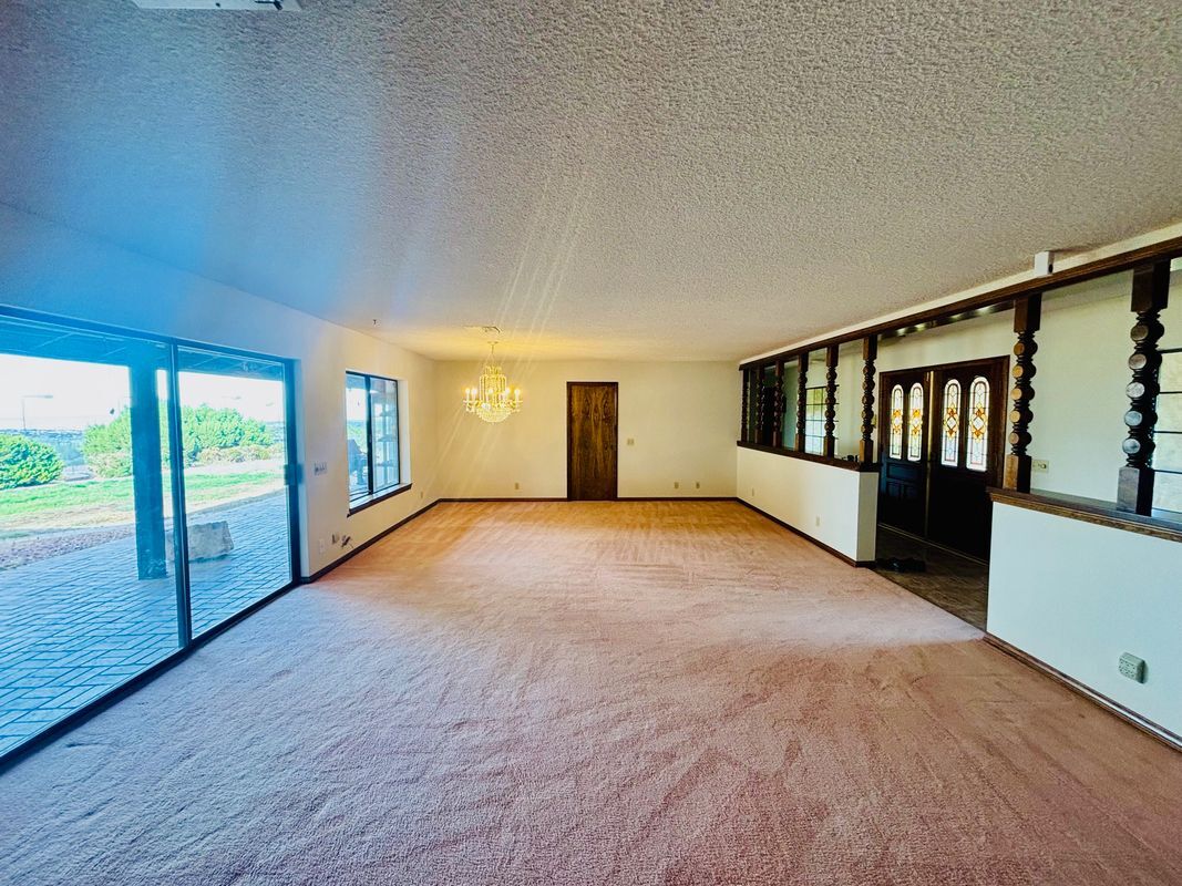 Building Photo - 527 Westlake Dr