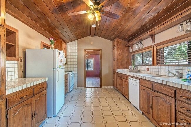 Interior Photo - SFR & Rental Cottages