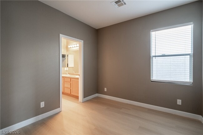 Building Photo - 1228 Sun Village Ave