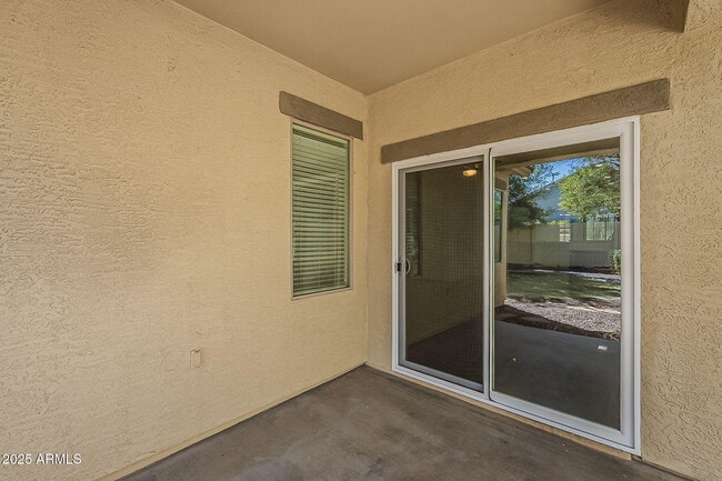 Building Photo - 3877 S Coach House Dr