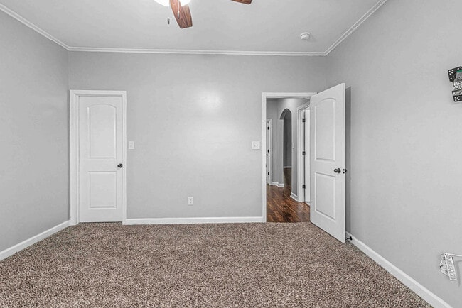 Building Photo - 125 Bridgeport Dr