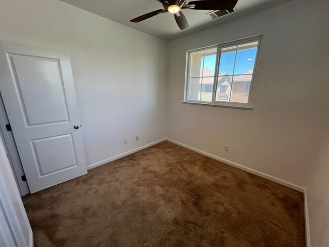Building Photo - $4295-Beautiful Tri-level 3 Bed/2.5 Ba Townhome in Hampton Park/North San Jose