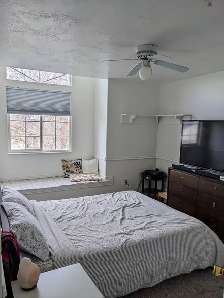 Building Photo - 2126 N 750 W