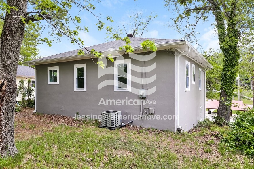 Building Photo - 1204 Bellevue St