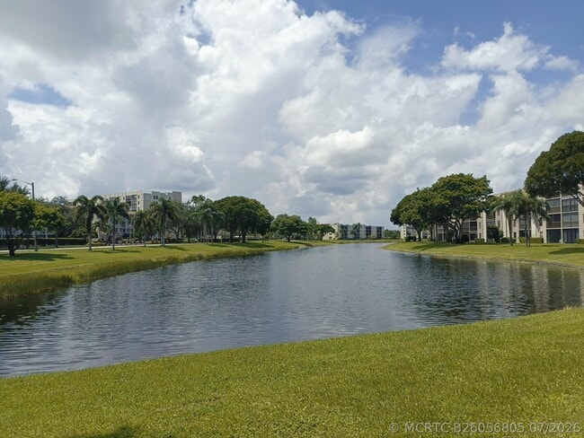 Building Photo - 7280 Amberly Ln