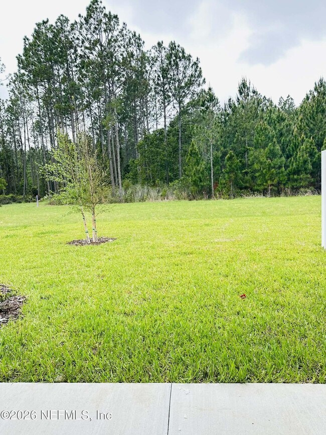 Building Photo - 403 Woods Ln