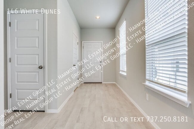 Building Photo - 146 White Dunes Dr