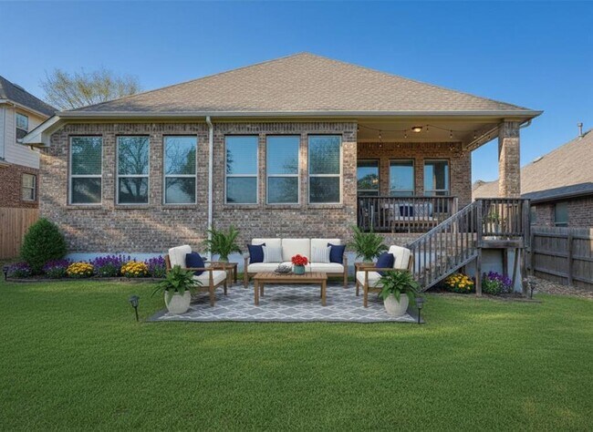 Building Photo - 142 Venice Cove