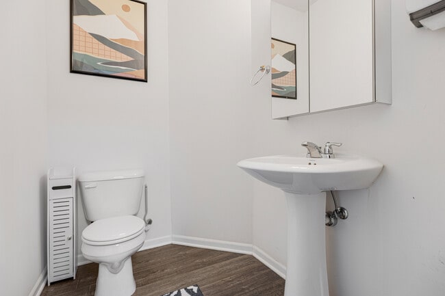 Building Photo - 4320 Monroe Ave