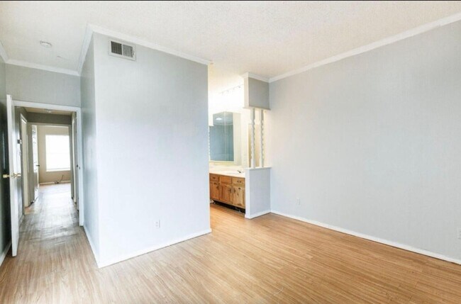 Building Photo - 7405 Avenue X
