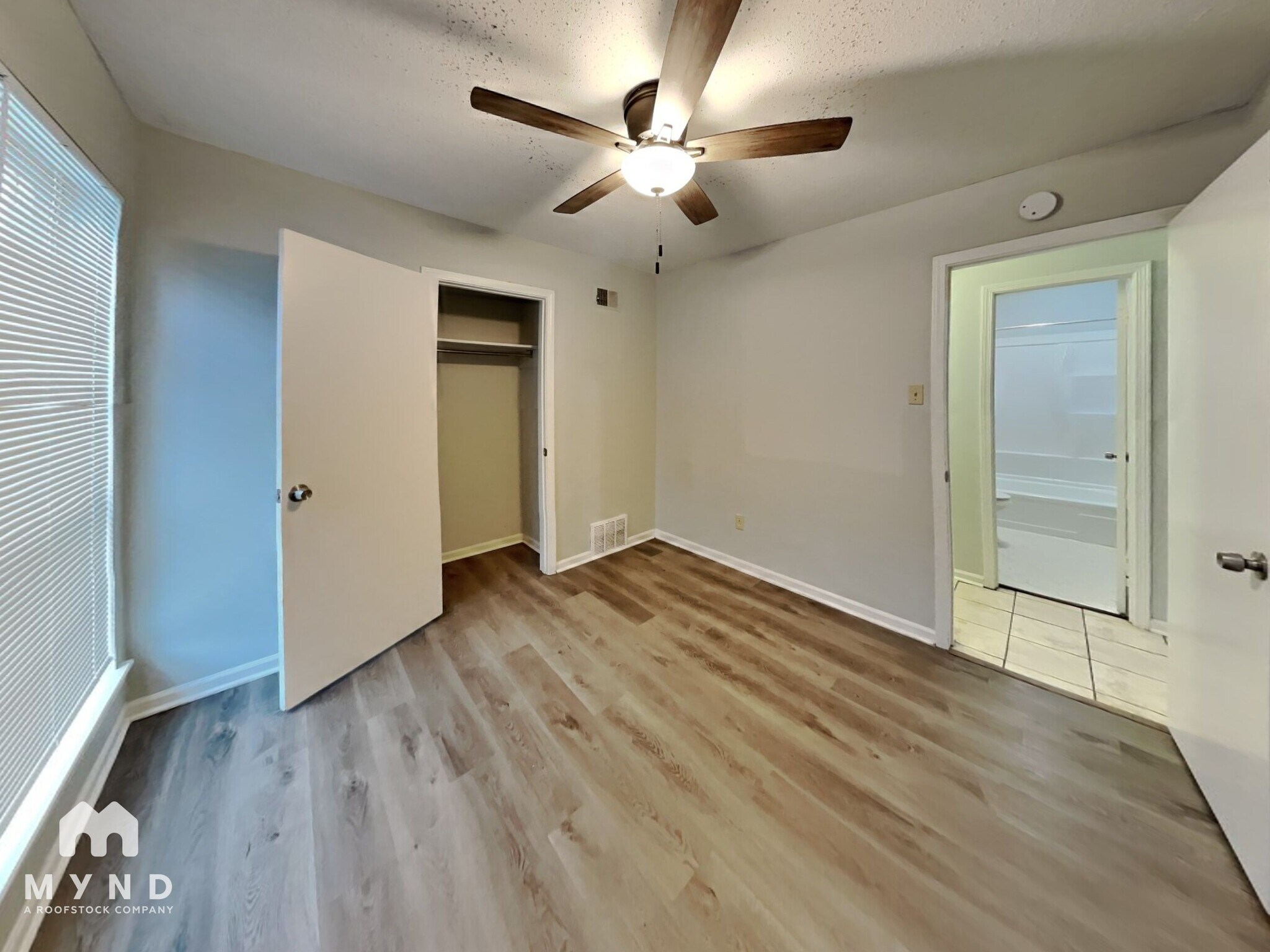 Building Photo - 6035 Devon Cir