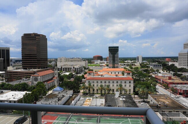 Building Photo - Large 1 Bed Loft with 20 Foot Wall of Glass City View at The VUE!