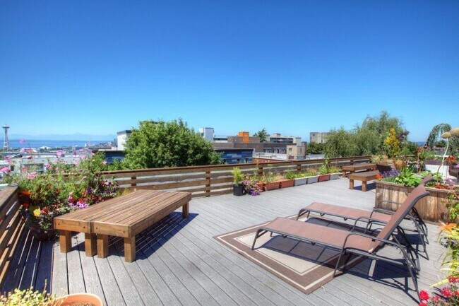 Building Photo - Vertigo Condominiums ~ Capitol Hill