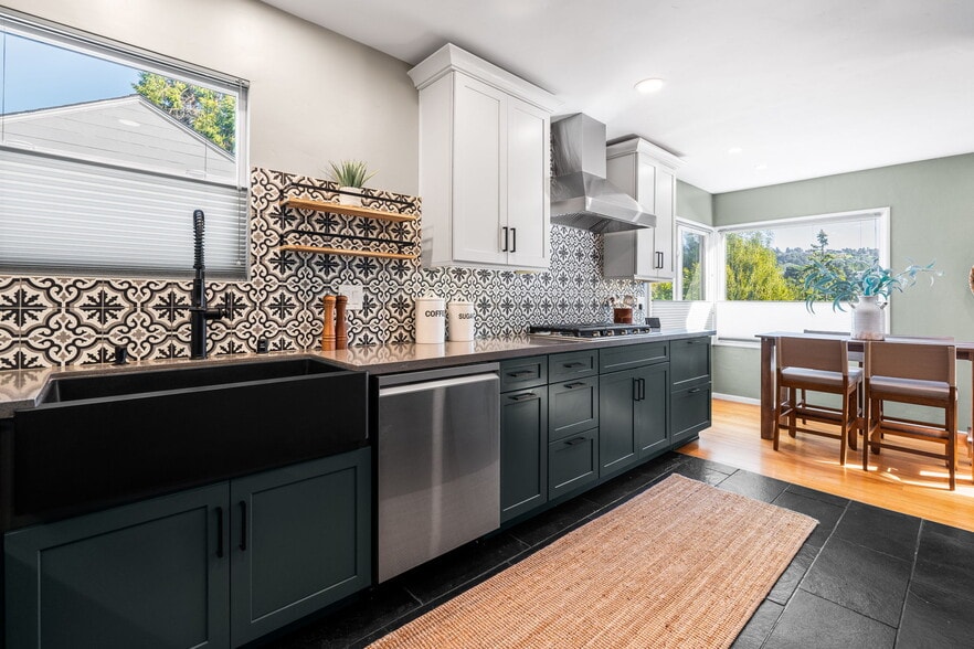 Building Photo - 8124 Greenly Dr