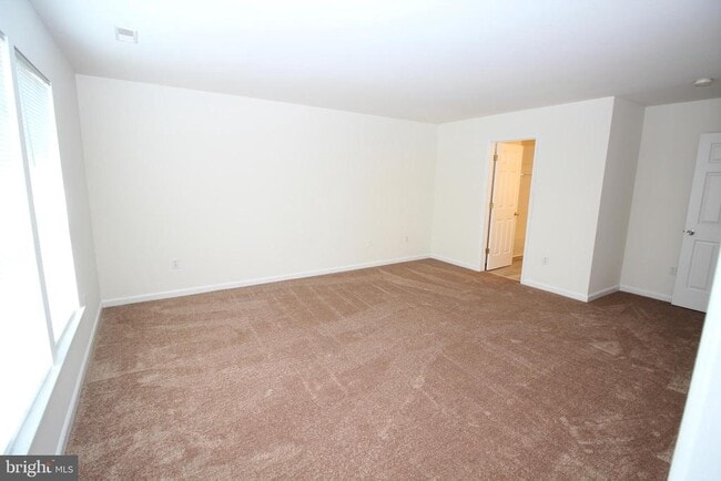 Building Photo - 43 Thomas Harmon Dr