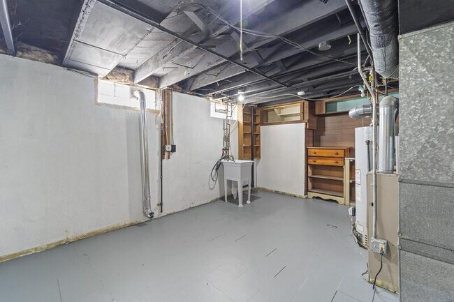 Building Photo - 2121 Euclid St