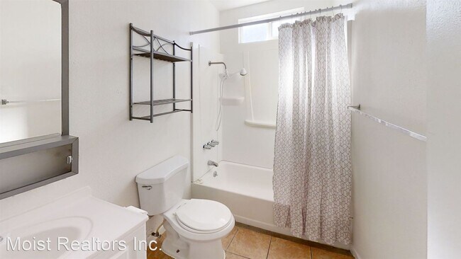 Building Photo - 2 br, 1 bath House - 14615 Cabazon St.