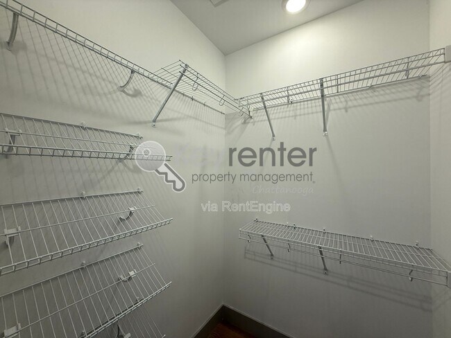 Building Photo - 1072 Amelia Ct