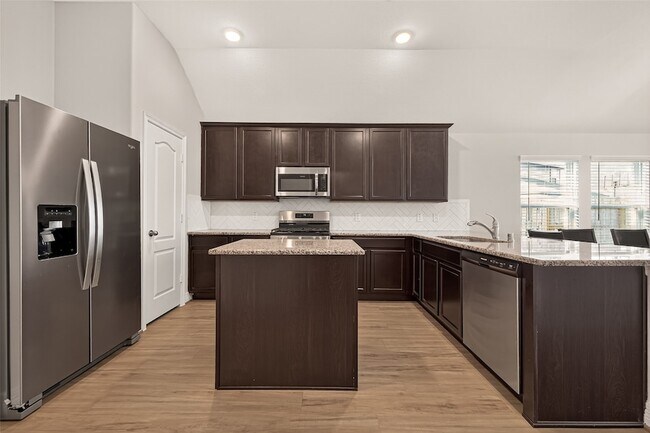 Building Photo - 7423 Sunlit Hbr Dr
