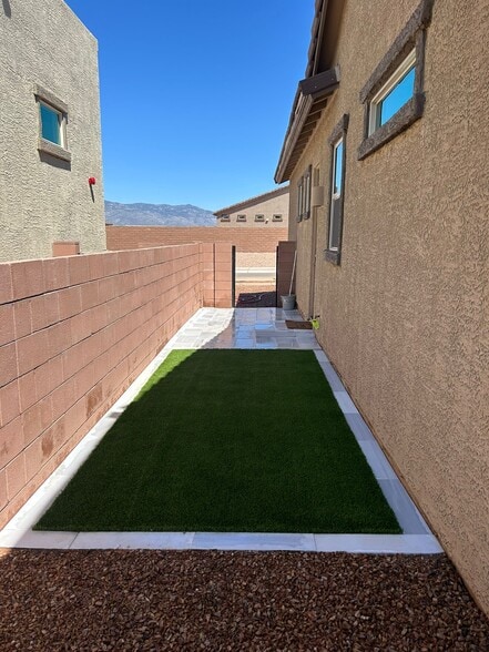 Building Photo - 8060 S Desert Indigo Dr
