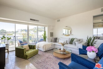 Building Photo - 1155 N La Cienega Blvd