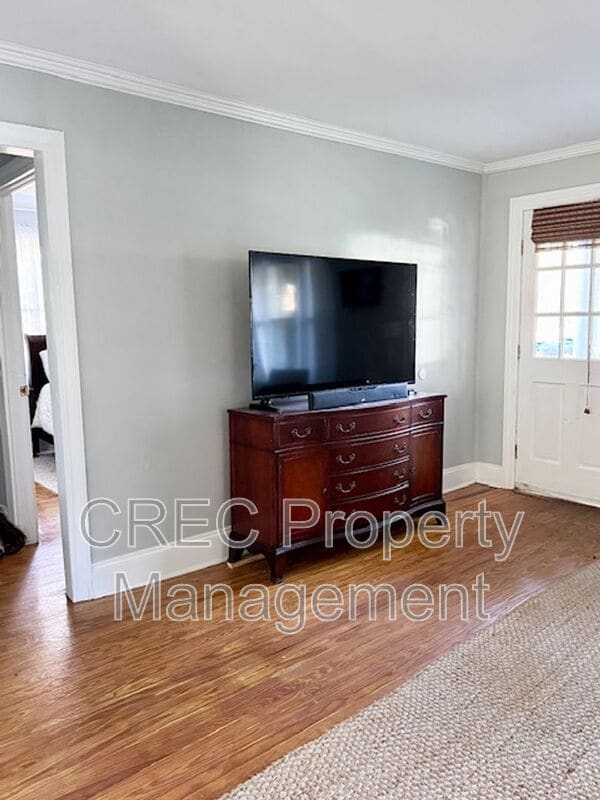 Building Photo - 2211 Ramsay St