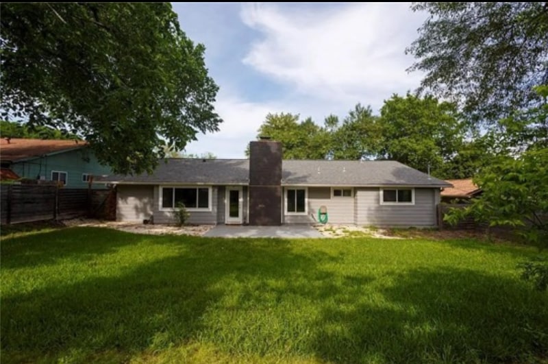 Building Photo - 2509 Loyola Ln