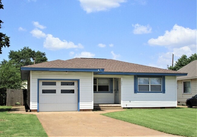 Building Photo - Covered Parking for 3 vehicles!