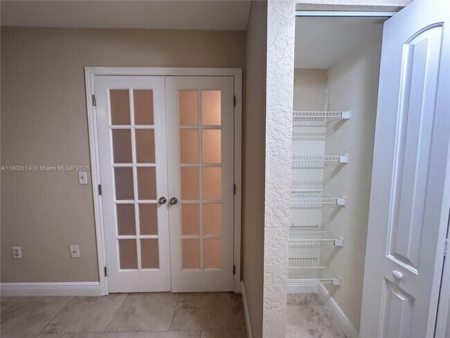 Building Photo - 2820 N Oakland Forest Dr