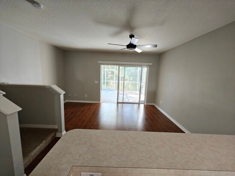 Building Photo - 5864 Fishhawk Ridge Dr