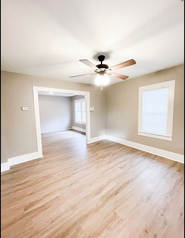 Building Photo - Updated 3 bedroom, 1 bathroom home close to Downtown Columbia