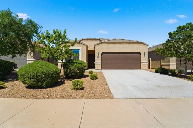 Building Photo - Stylish 3BR Home with Granite Counters + Community Parks & Splash Pads