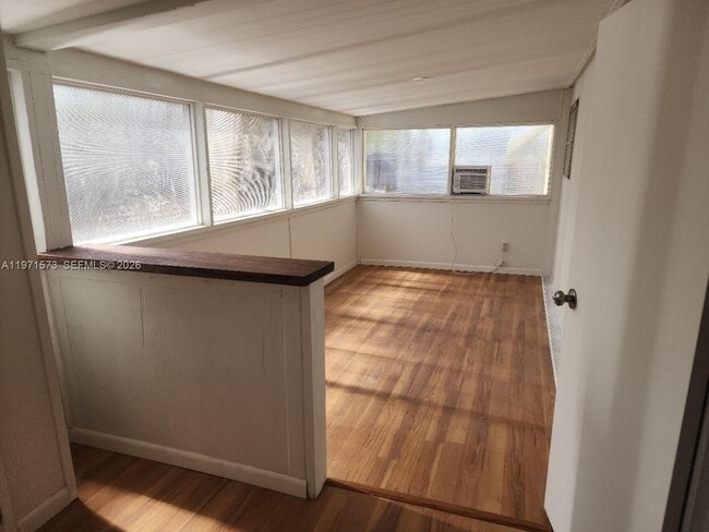 Building Photo - 9165 Highpoint Dr