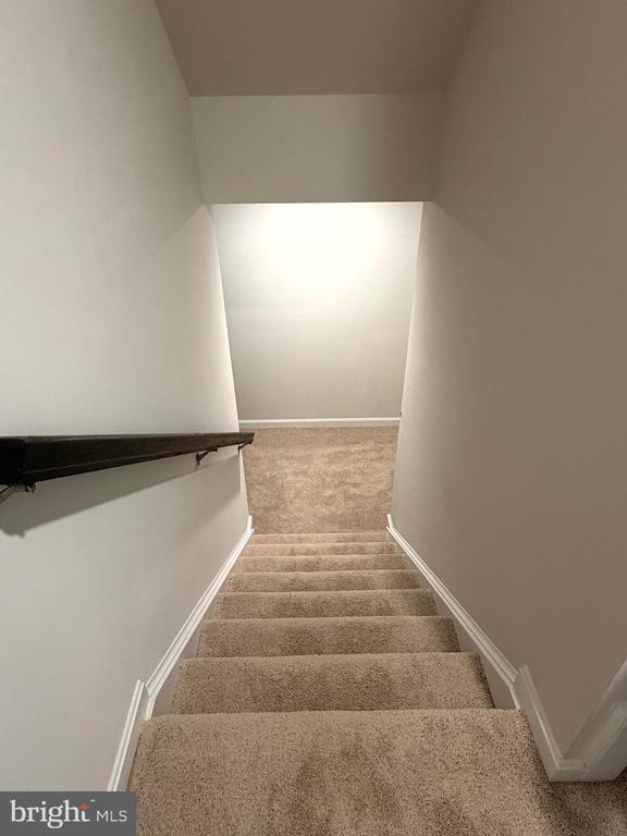 Building Photo - 461 Hanson St