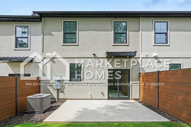 Building Photo - 3 Taverly Dr