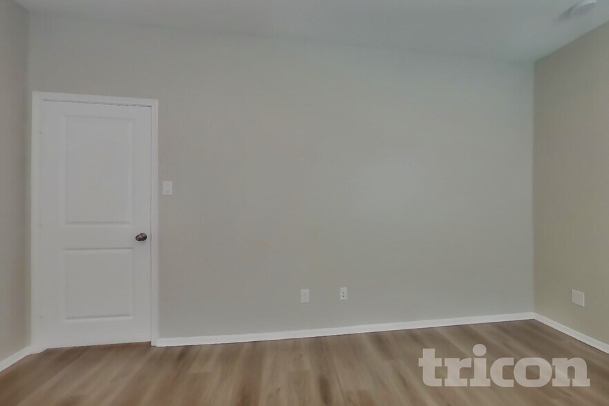 Building Photo - 212 Seven Pnes Dr