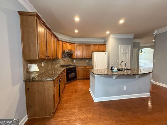 Building Photo - 2501 Royston Dr