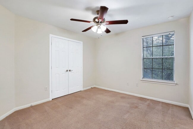 Building Photo - 7323 Snowden Rd