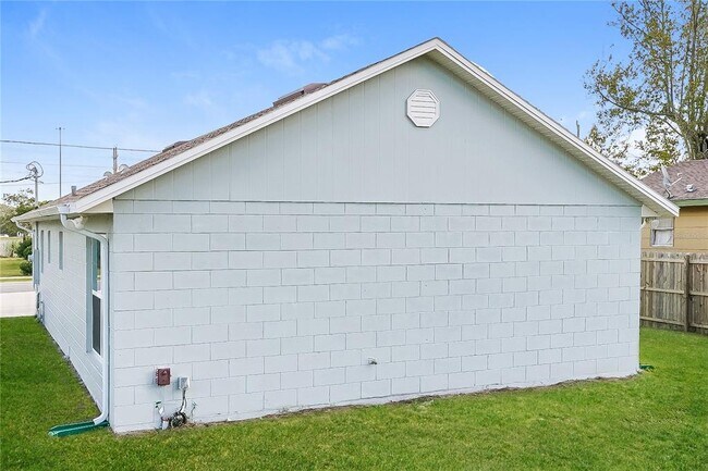 Building Photo - 1012 Dunbar Ave