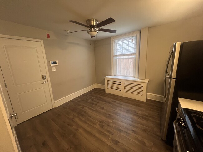 Building Photo - 804 N 16th St