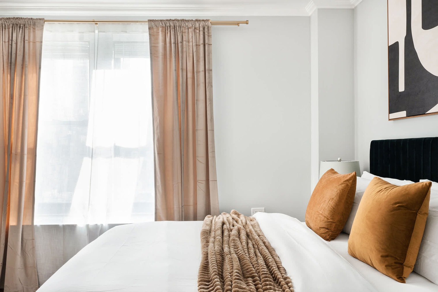 Building Photo - 240 W 73rd St