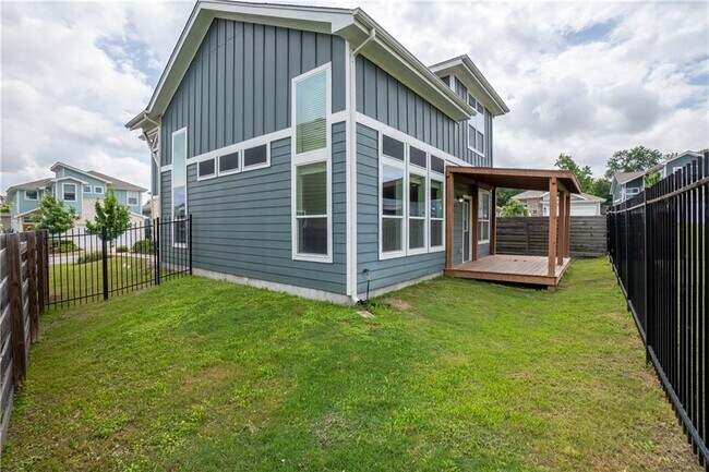 Building Photo - 2312 Montague St