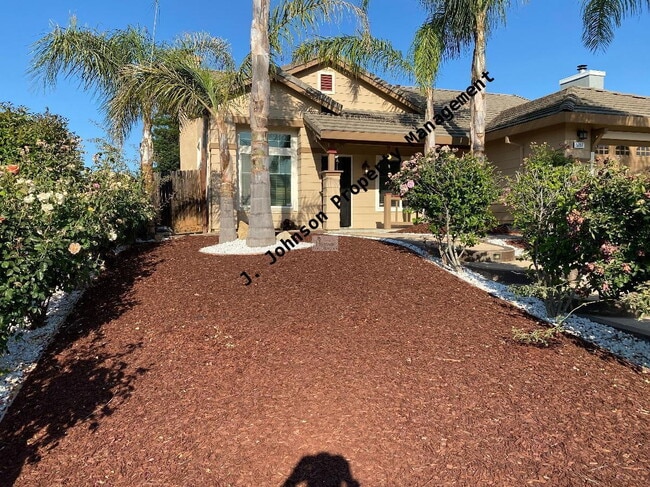 Building Photo - Beautiful 4 bed 2 bth home