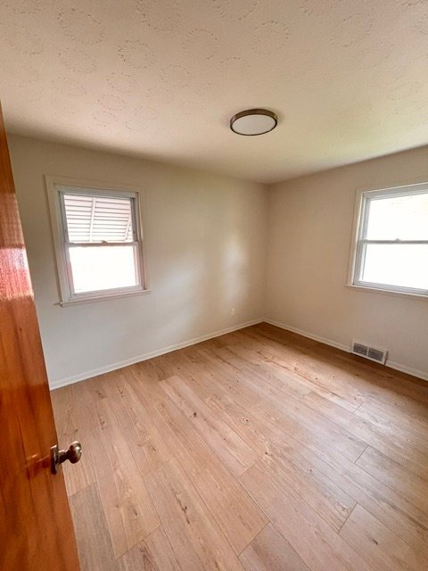 Building Photo - 106 Grimm Heights Ave
