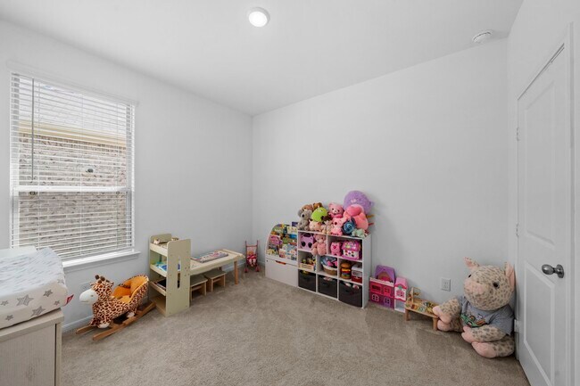 Building Photo - 334 Paso Fino Dr