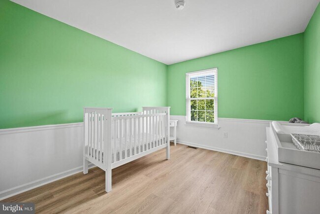 Building Photo - 410 Fairview Way