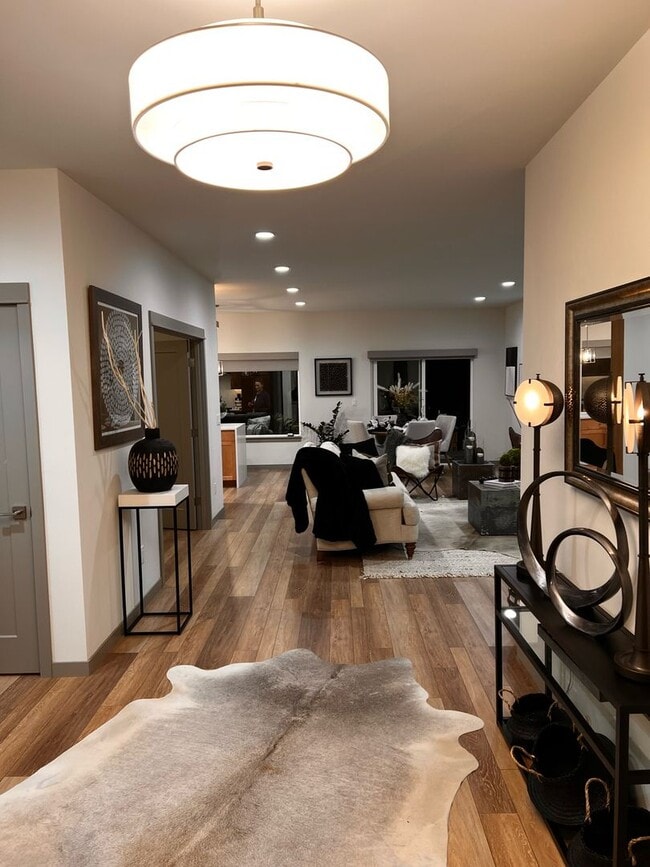 Building Photo - Brand New Luxury Home in Gated Community - Furnished Option Available