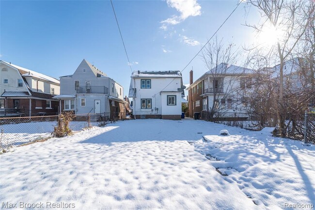 Building Photo - 3266 Collingwood St